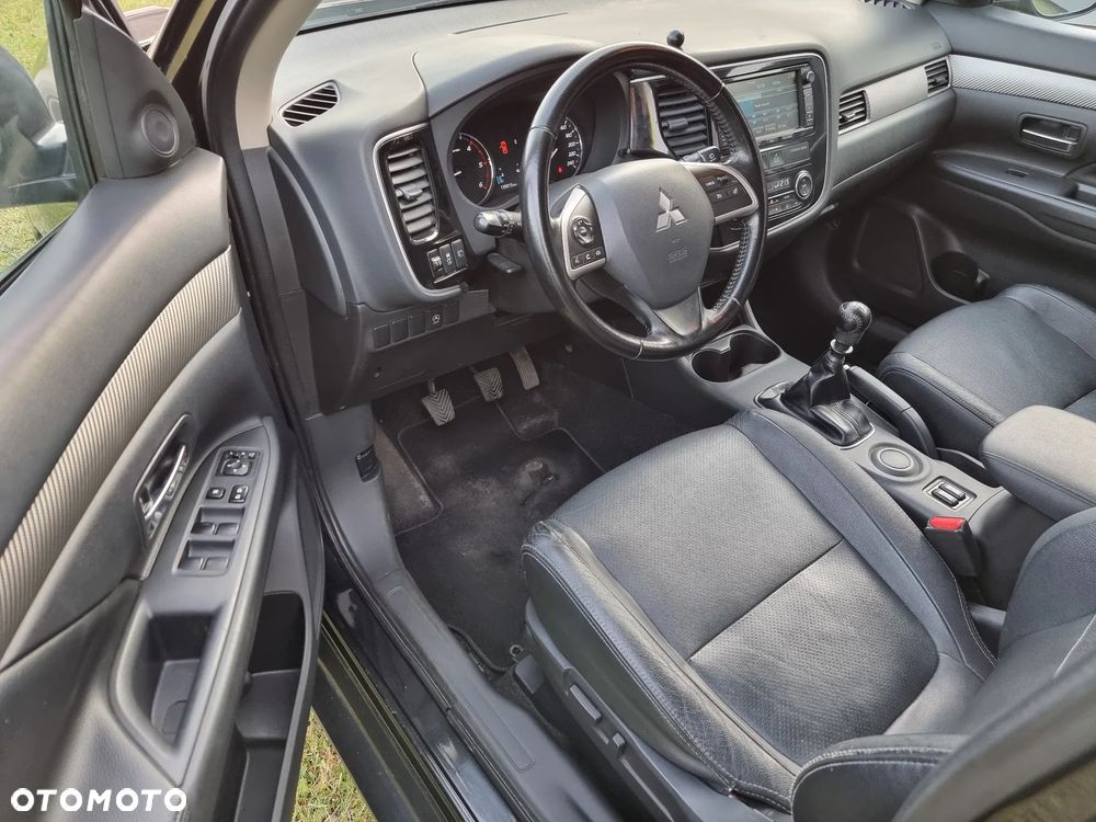 Mitsubishi Outlander 2.2 DI-D 2WD Invite - 14