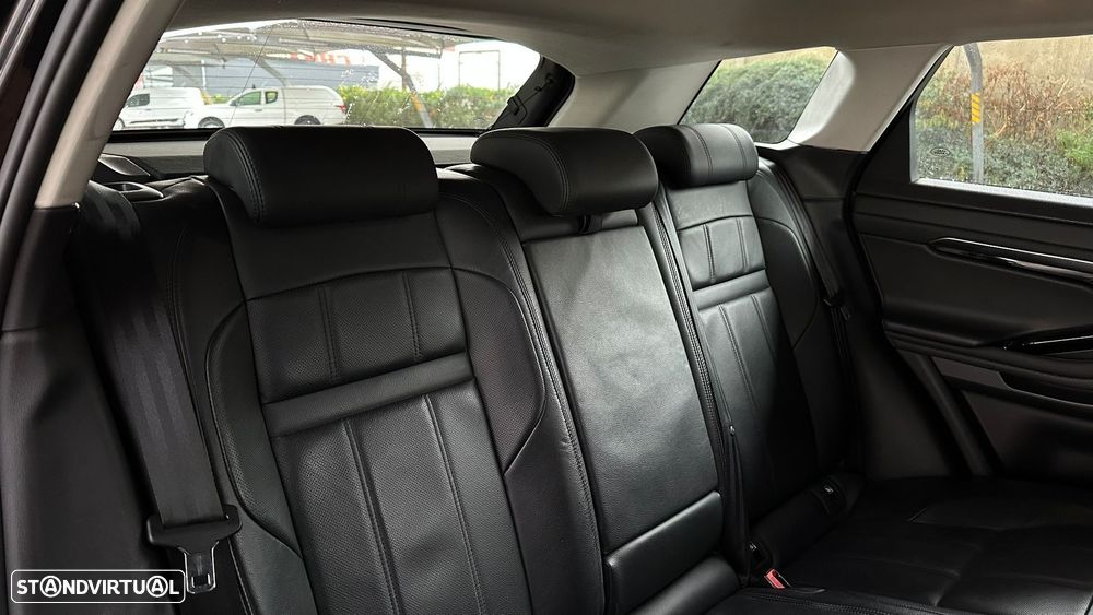 Land Rover Range Rover Evoque 2.0 D150 AWD HSE Auto - 9