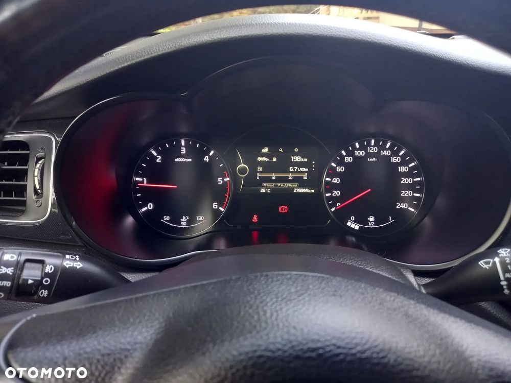 Kia Carens 1.7 CRDi L - 18