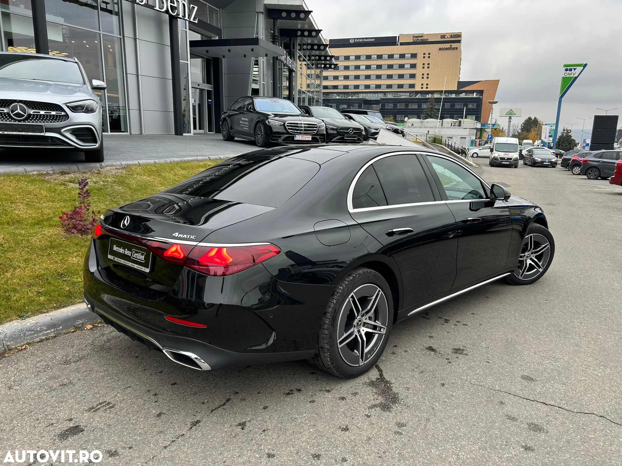 Mercedes-Benz E 300e 4Matic 9G-TRONIC - 12