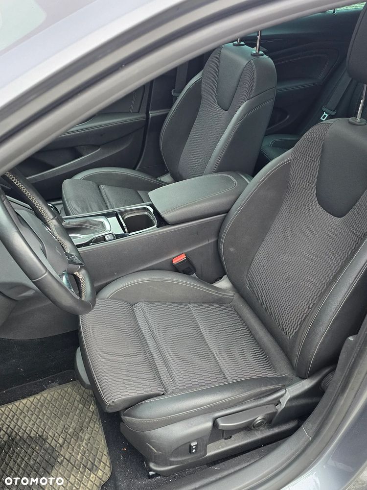 Opel Insignia 2.0 CDTI Automatik - 25