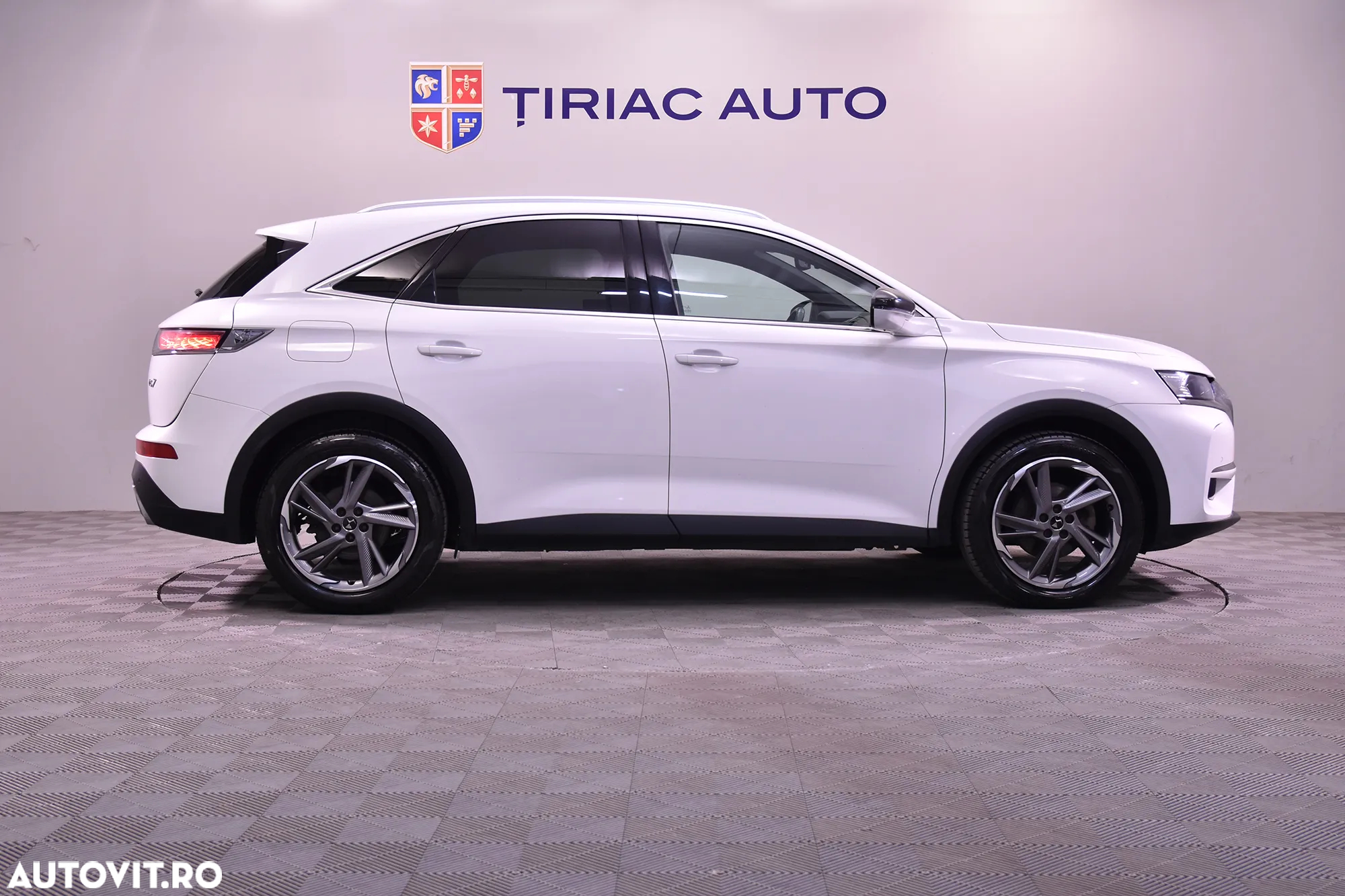 DS Automobiles DS 7 Crossback - 6
