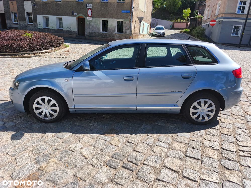 Audi A3 Sportback - 2