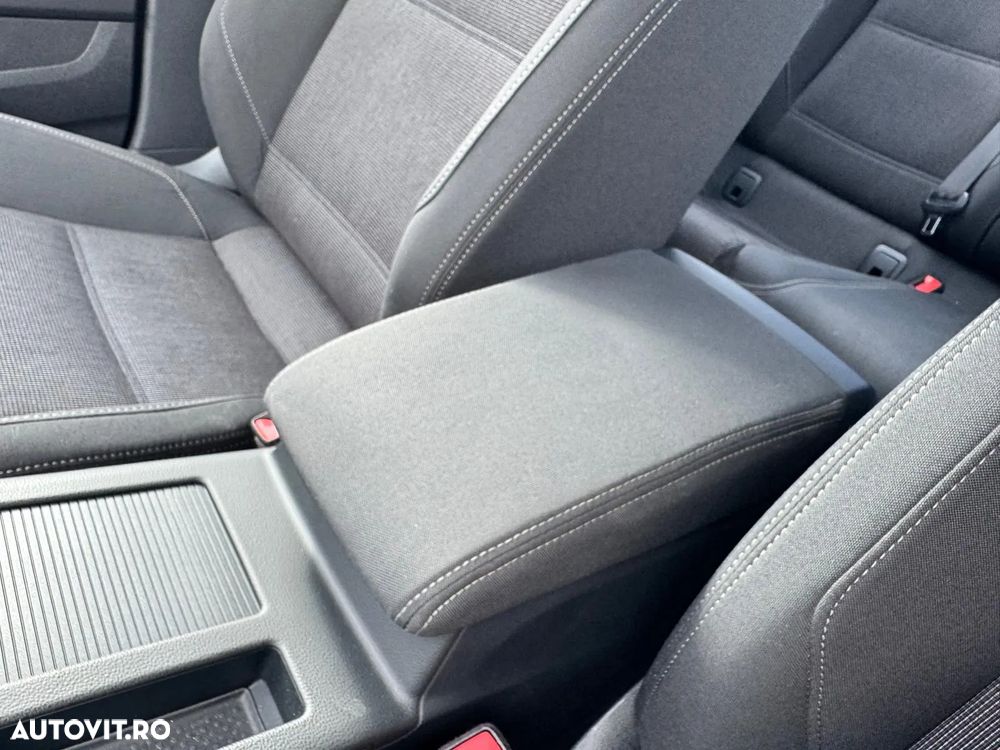 Volkswagen Passat - 34