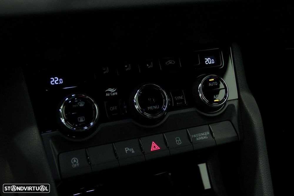 Skoda Karoq 1.0 TSI Sportline - 35