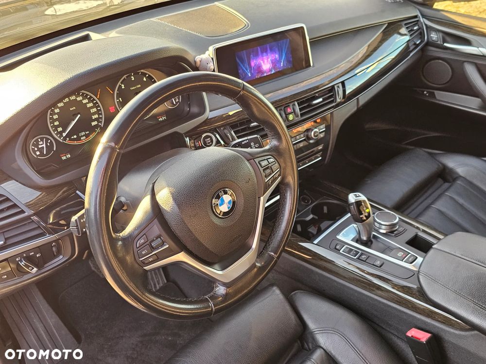 BMW X5 xDrive30d Sport-Aut - 29