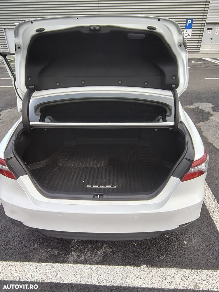 Toyota Camry 2.5 Dynamic - 10