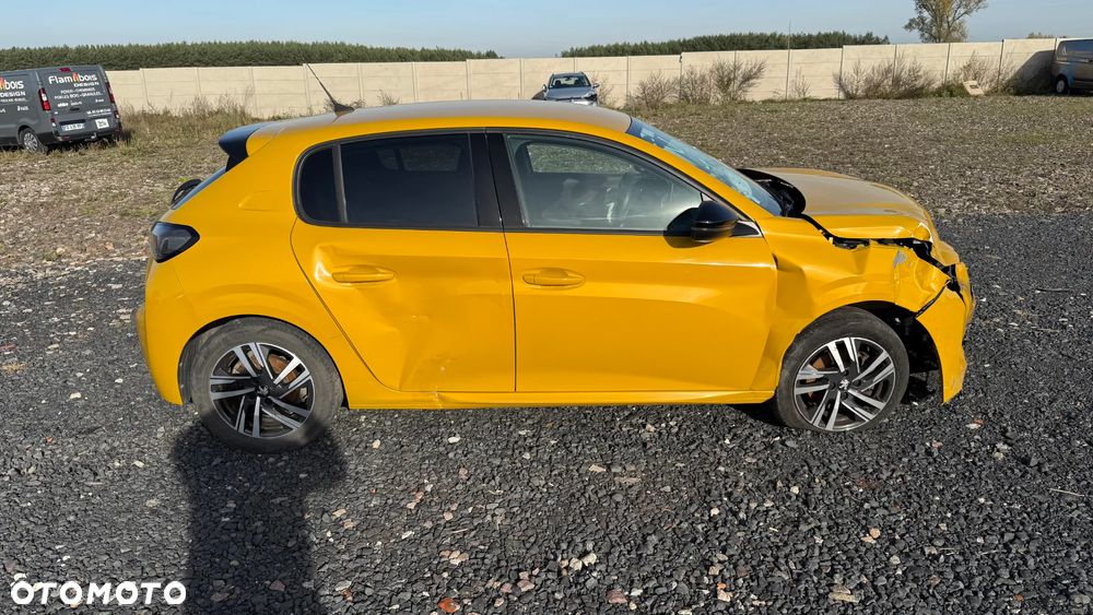 Peugeot 208 ver-1-2-puretech-allure-s-s - 6