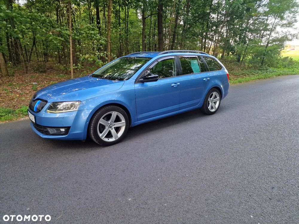 Skoda Octavia 2.0 TDI DSG Sportline - 5
