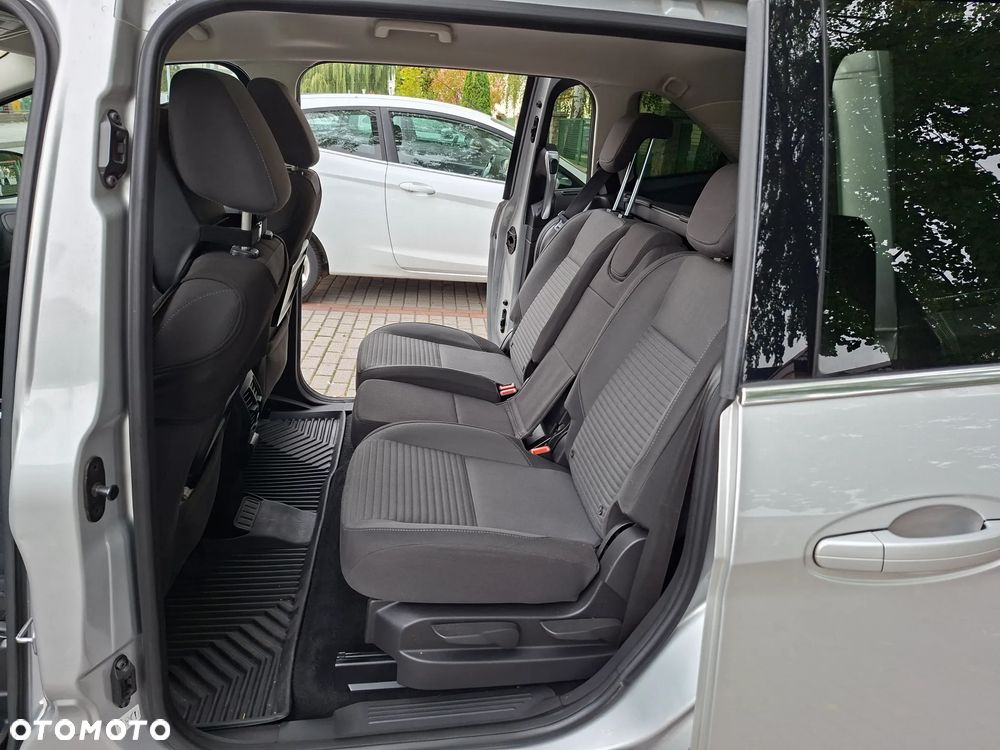 Ford Grand C-MAX - 14