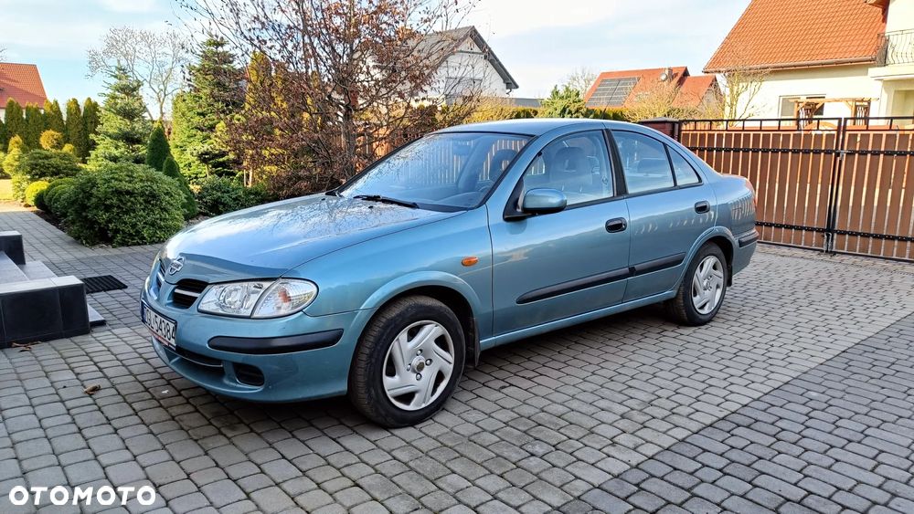 Nissan Almera 1.5 Comfort High - 1