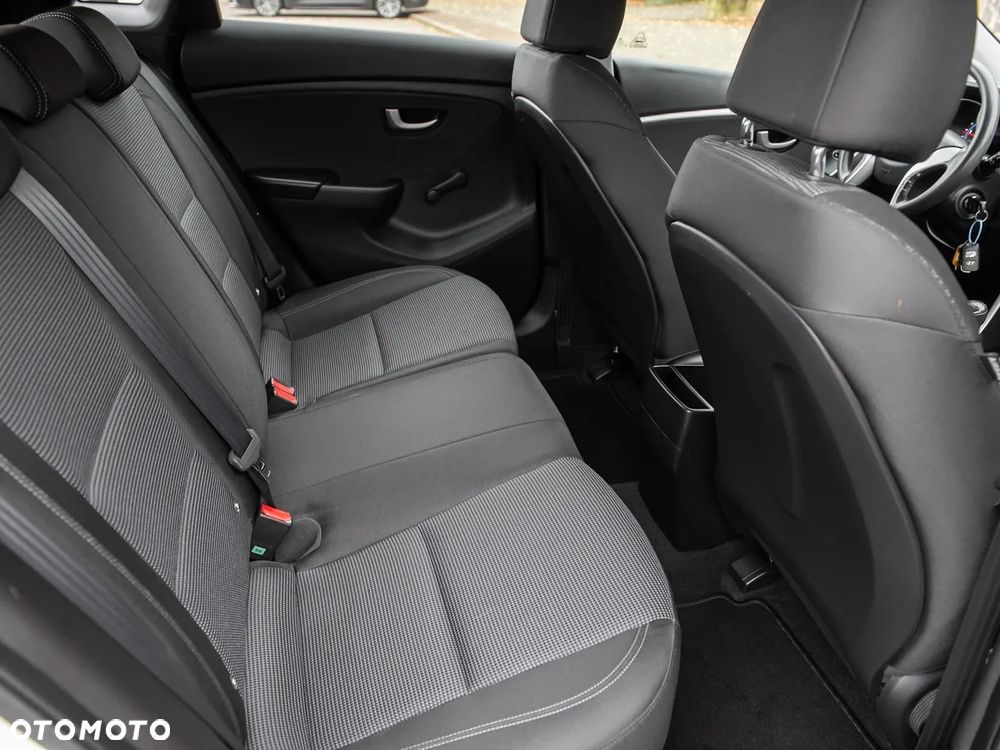 Hyundai i30 blue 1.6 CRDi Trend - 27