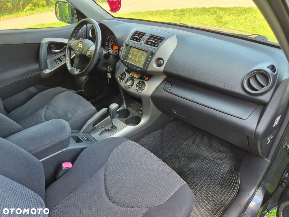 Toyota RAV4 2.0 4x4 Automatik Sol - 26