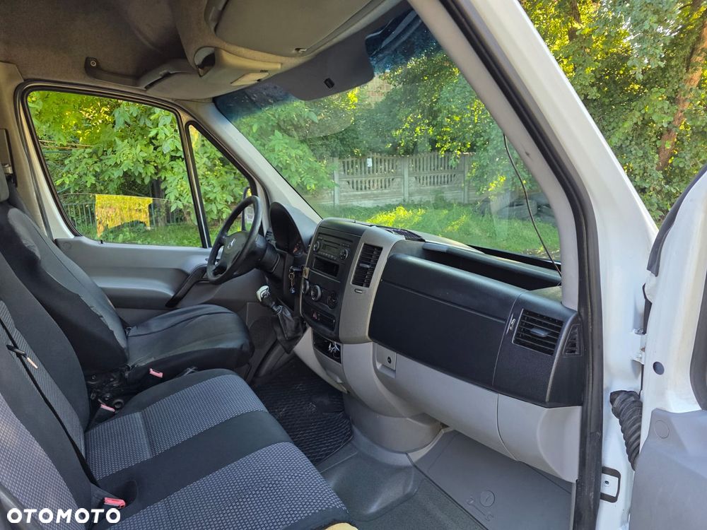 Mercedes-Benz Sprinter - 10