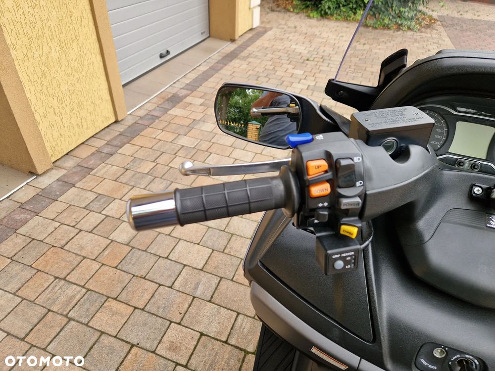 Suzuki Burgman - 9