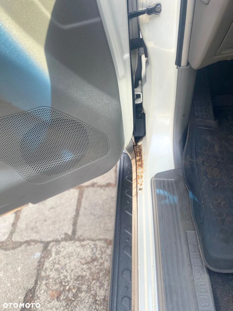 Mitsubishi Montero 3.8 Limited - 17