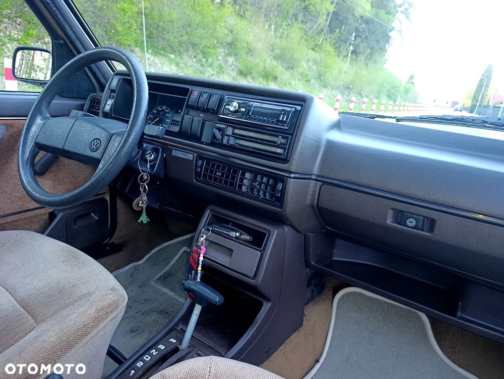 Volkswagen Golf - 13