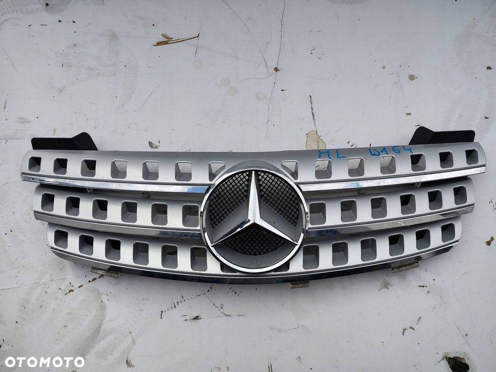 ATRAPA GRILL A1648880123 MERCEDES ML W164 - 1