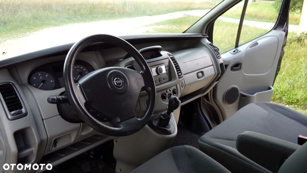 Opel Vivaro - 15