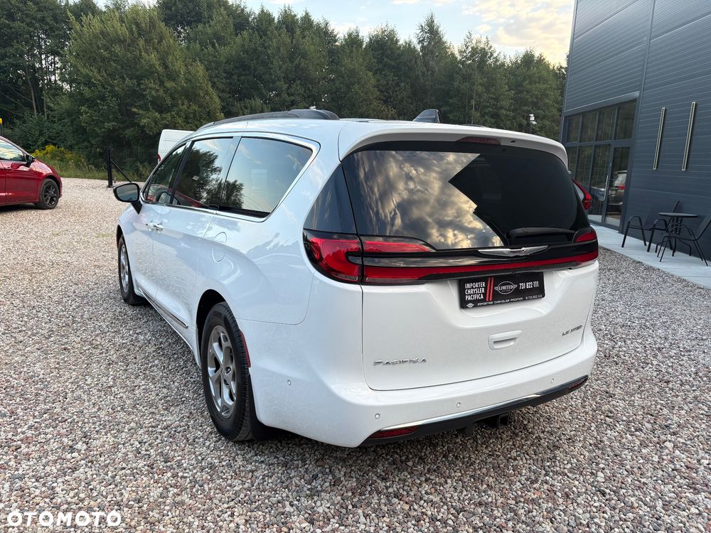 Chrysler Pacifica - 6