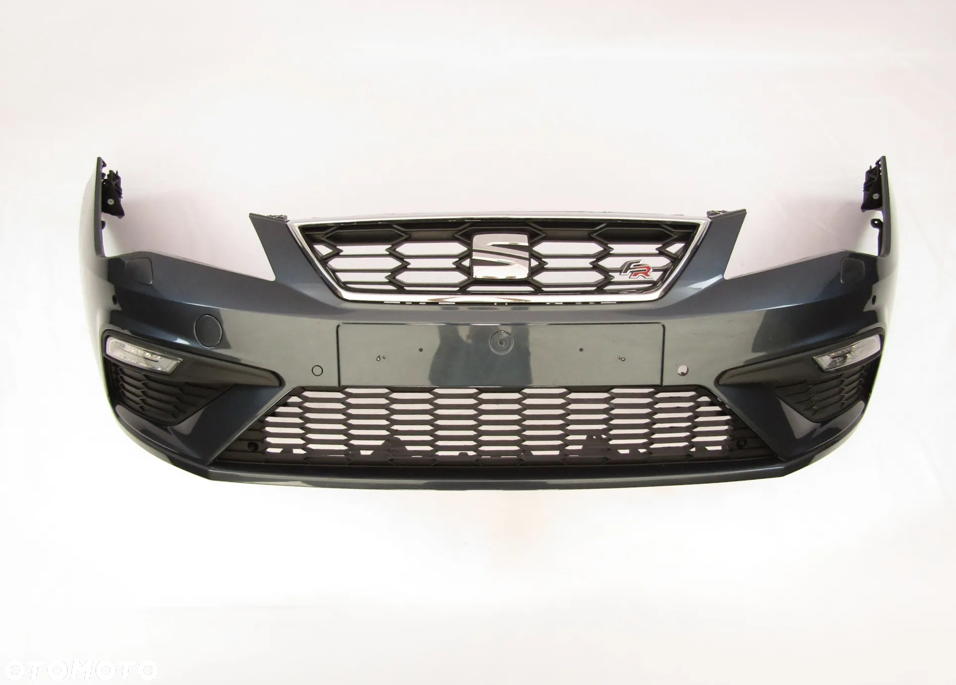 Zderzak przedni Seat Leon FR 17 - 20 Sprysk./ Pdc-4 Lakier LC7V - 4