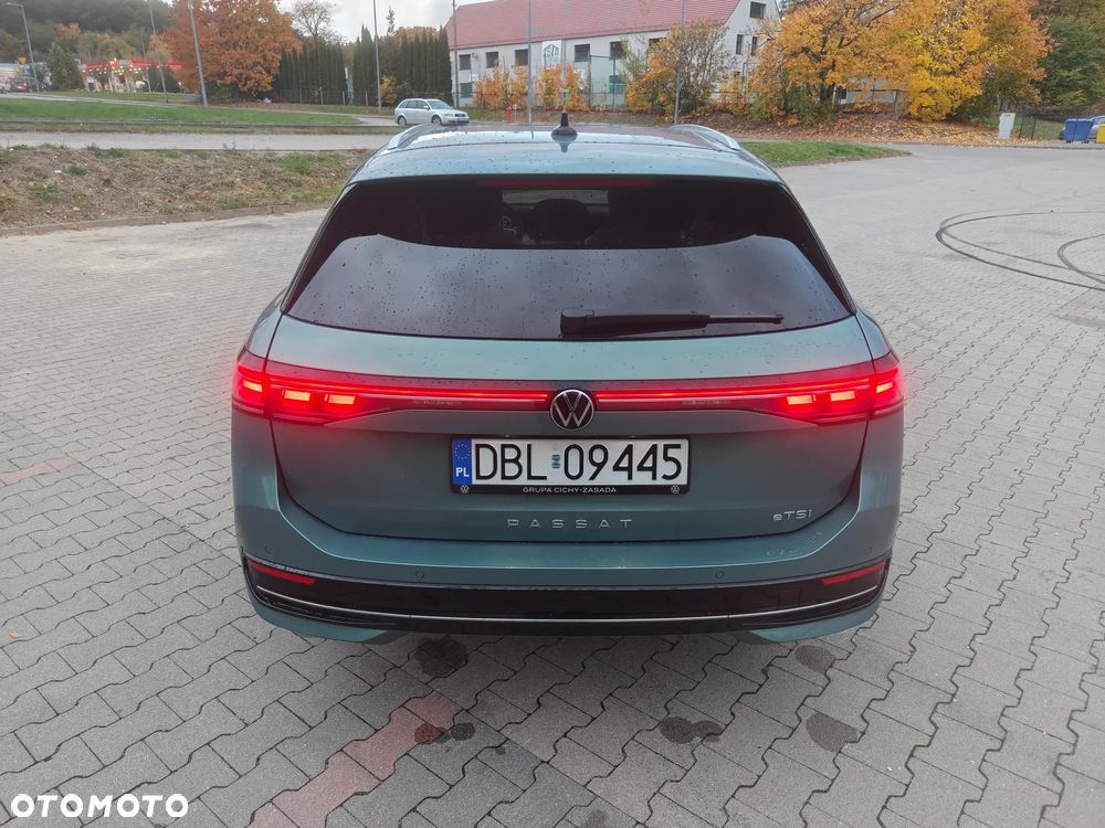 Volkswagen Passat - 16