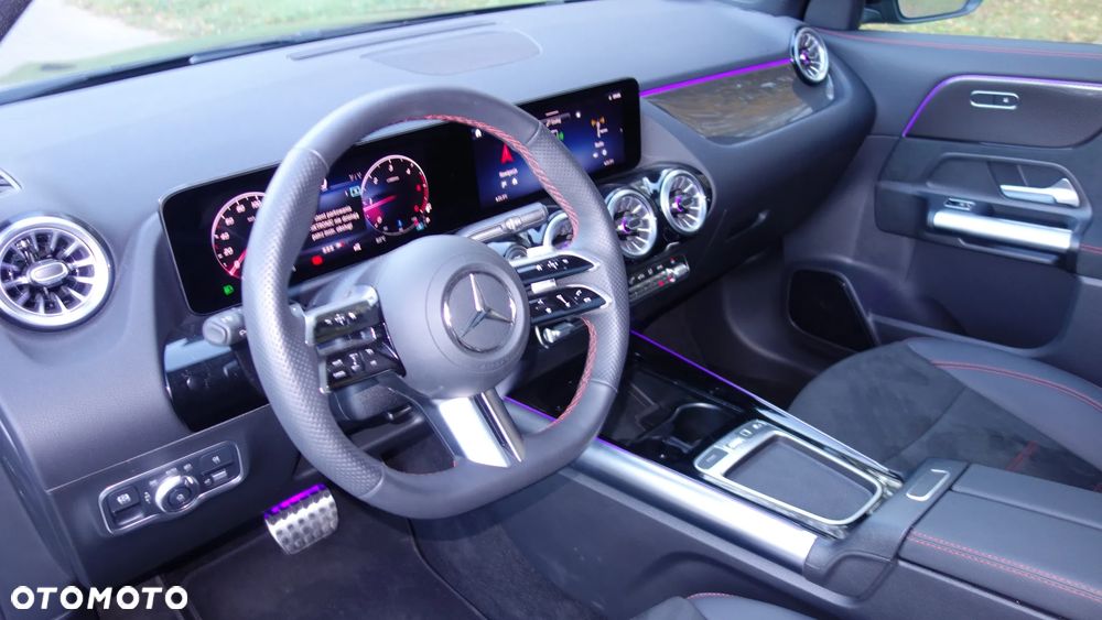 Mercedes-Benz GLA 200 d 4-Matic AMG Line 8G-DCT - 18