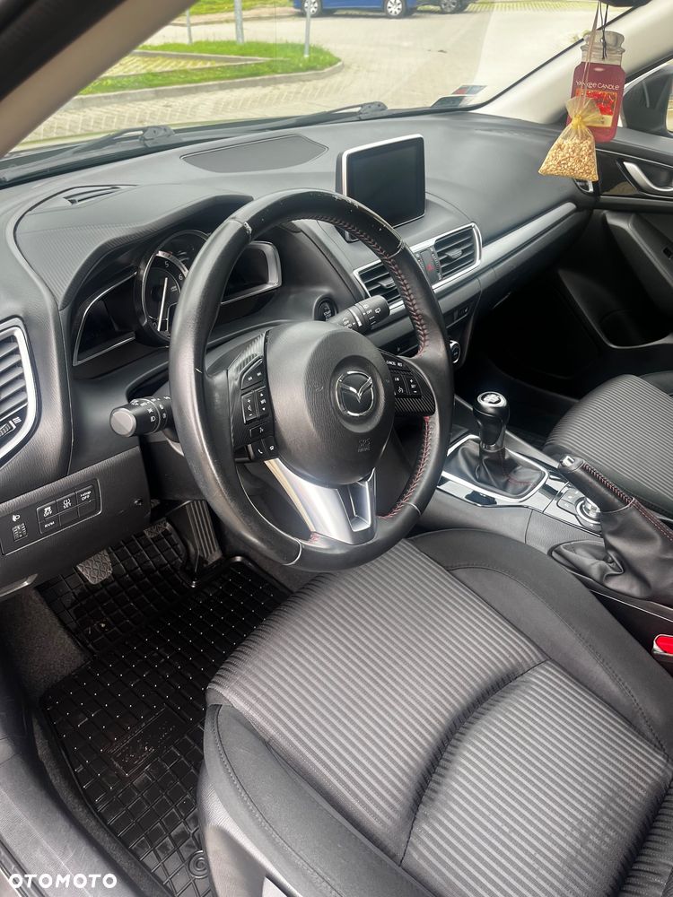 Mazda 3 - 8