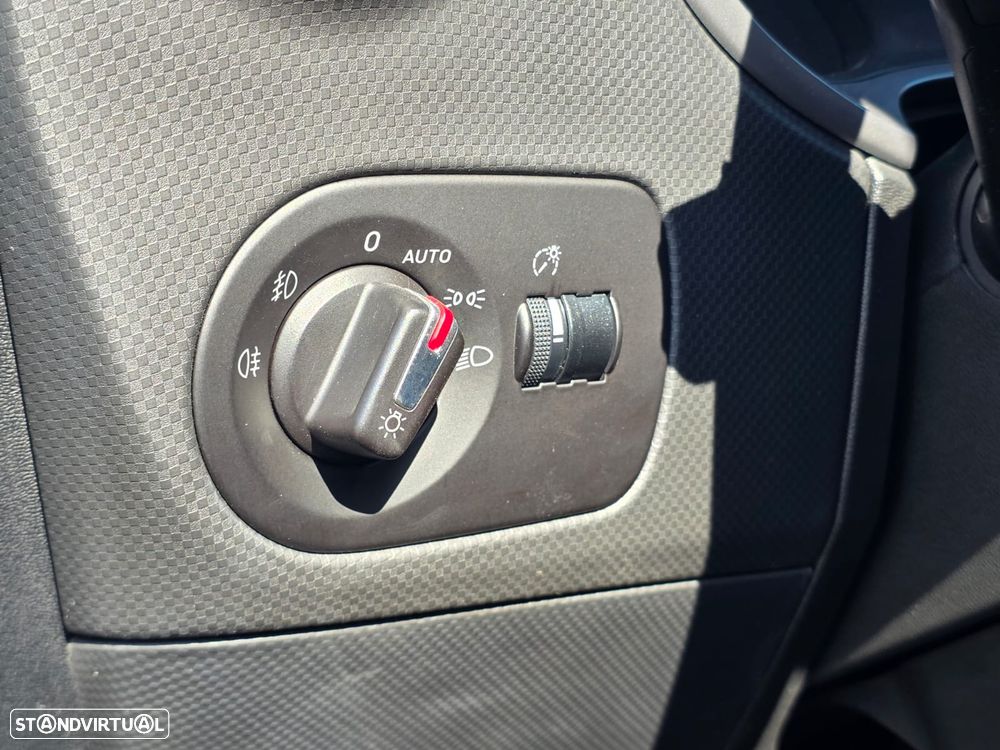SEAT Leon 1.6 TDI Sport - 13