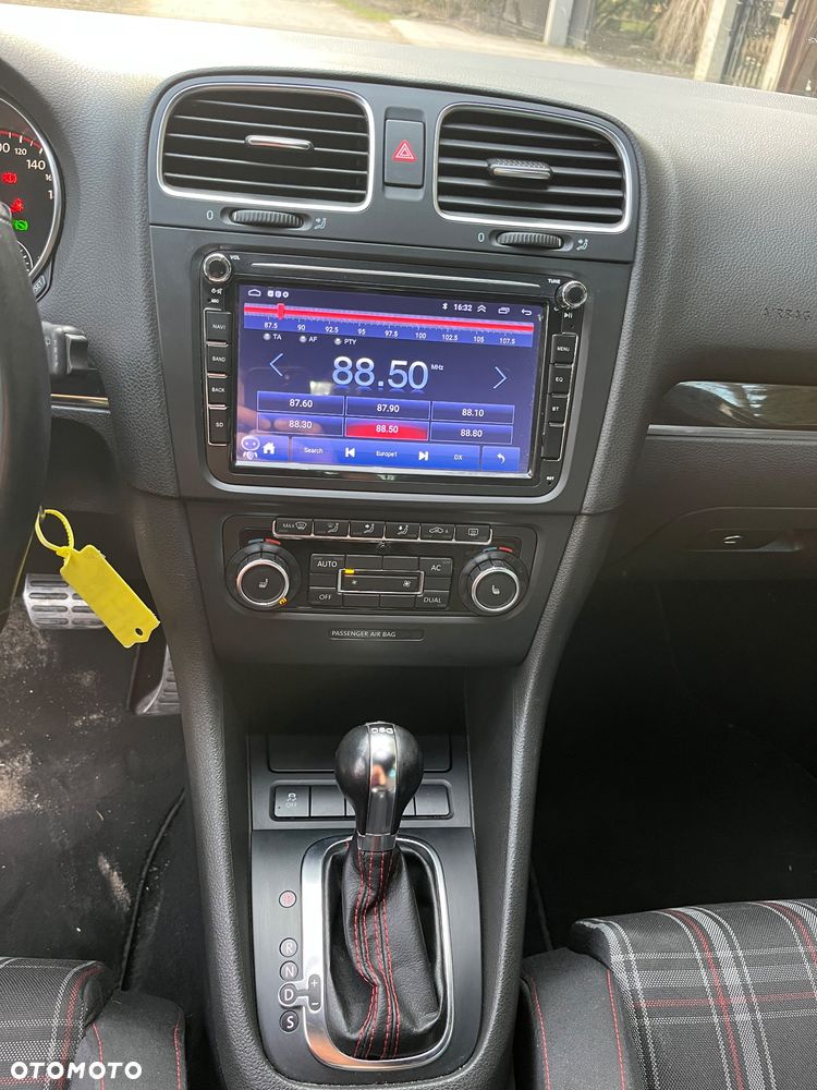 Volkswagen Golf - 17