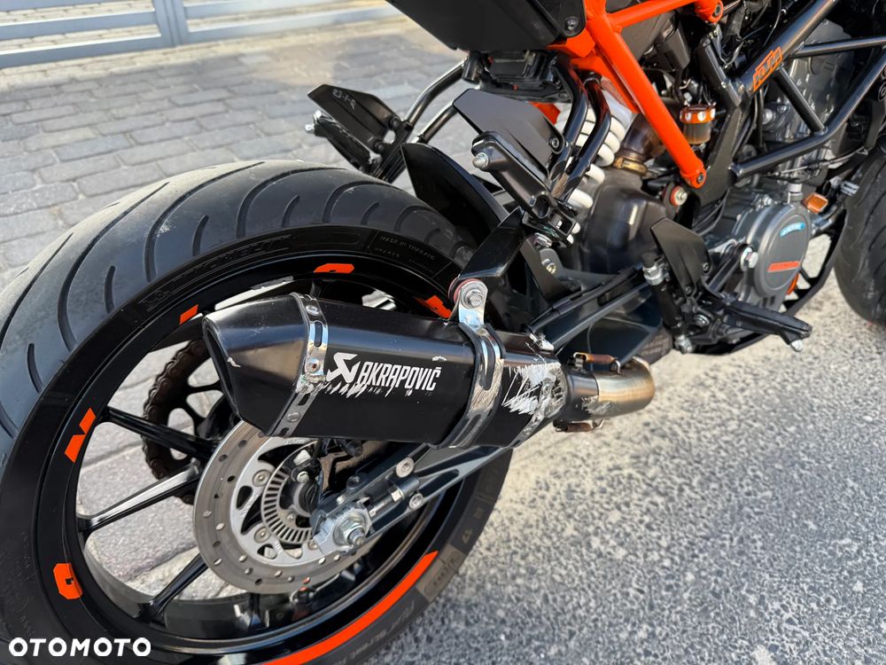 KTM Duke - 17