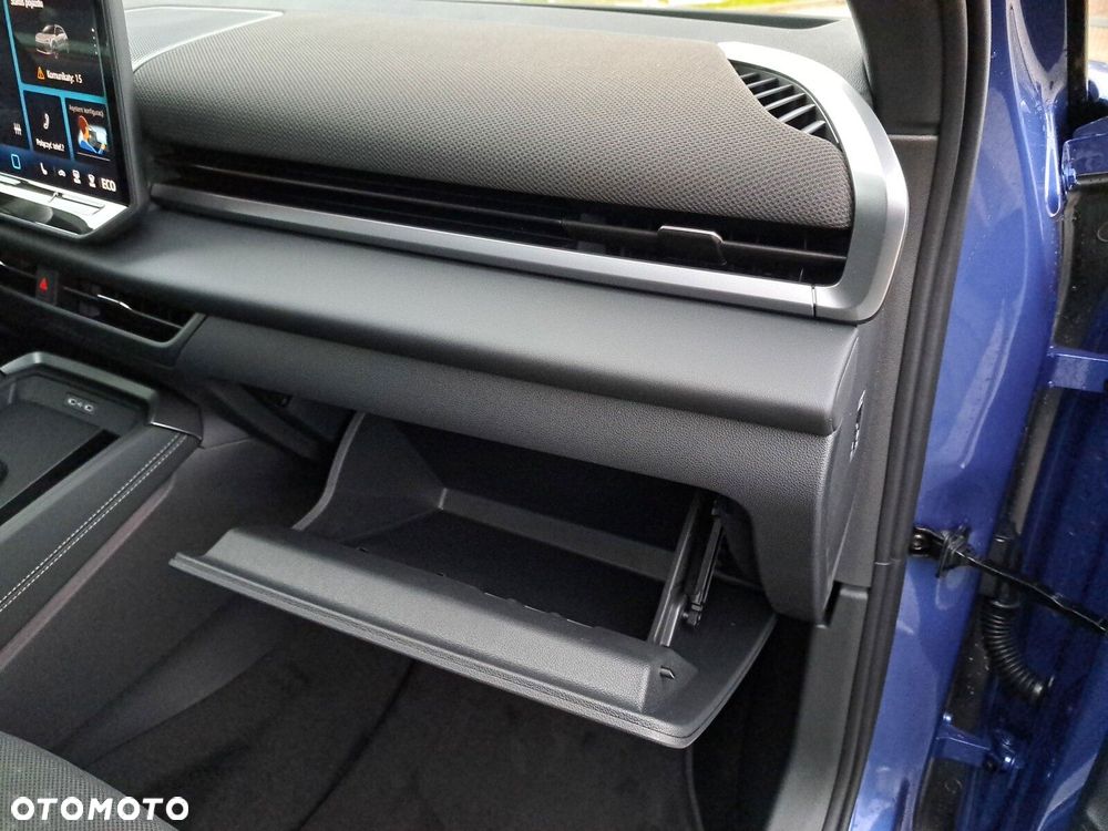 Volkswagen T-Roc 1.5 TSI HEV R-Line - 35