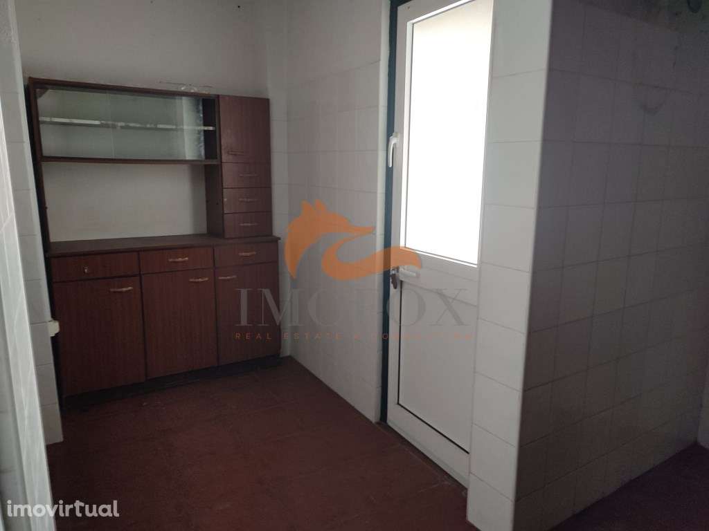 Moradia com 4 quartos e garagem no centro da vila de Avô (Oliveira ... - Grande imagem: 3/23