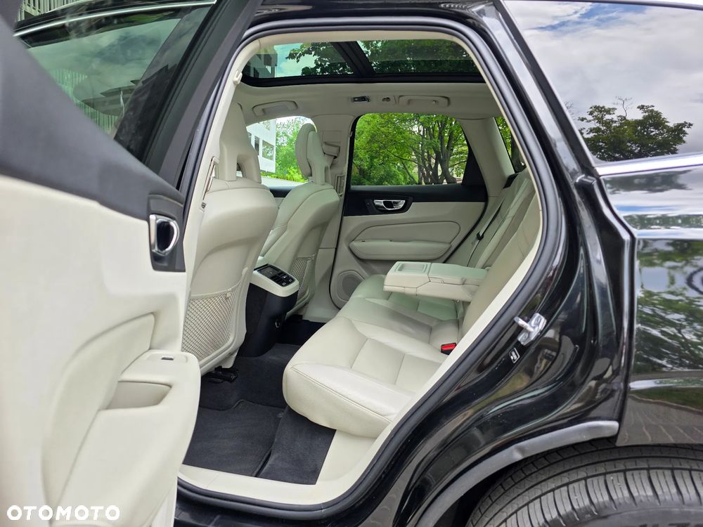 Volvo XC 60 T5 AWD Inscription - 22