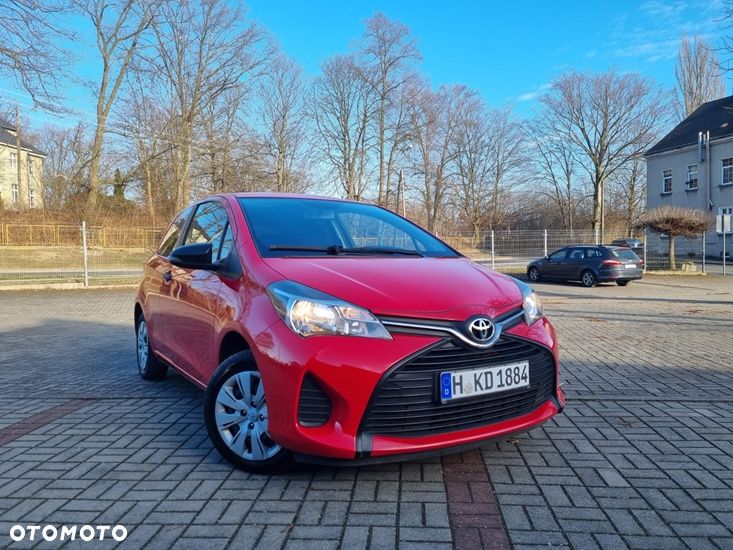 Toyota Yaris 1.0 Premium - 2