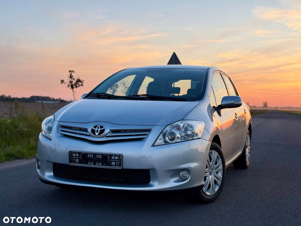 Toyota Auris 1.6 MultiMode Executive - 3