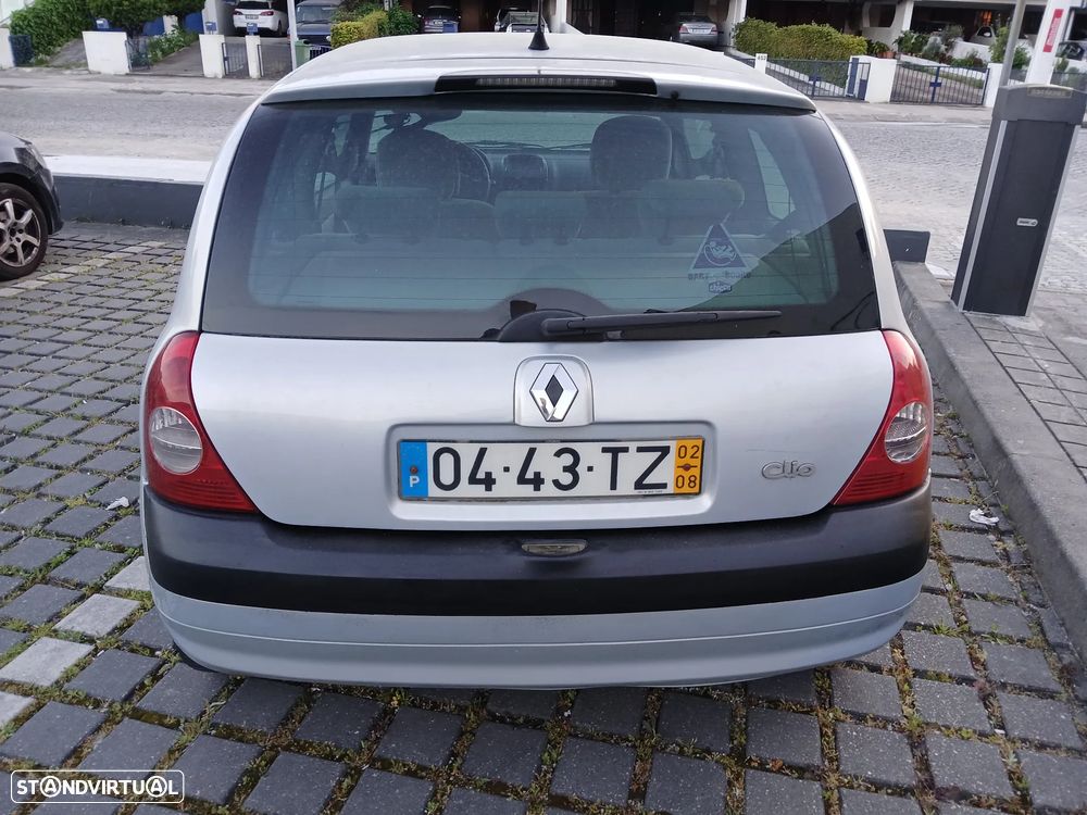 Renault Clio 1.2 16V Privilège Luxe - 4