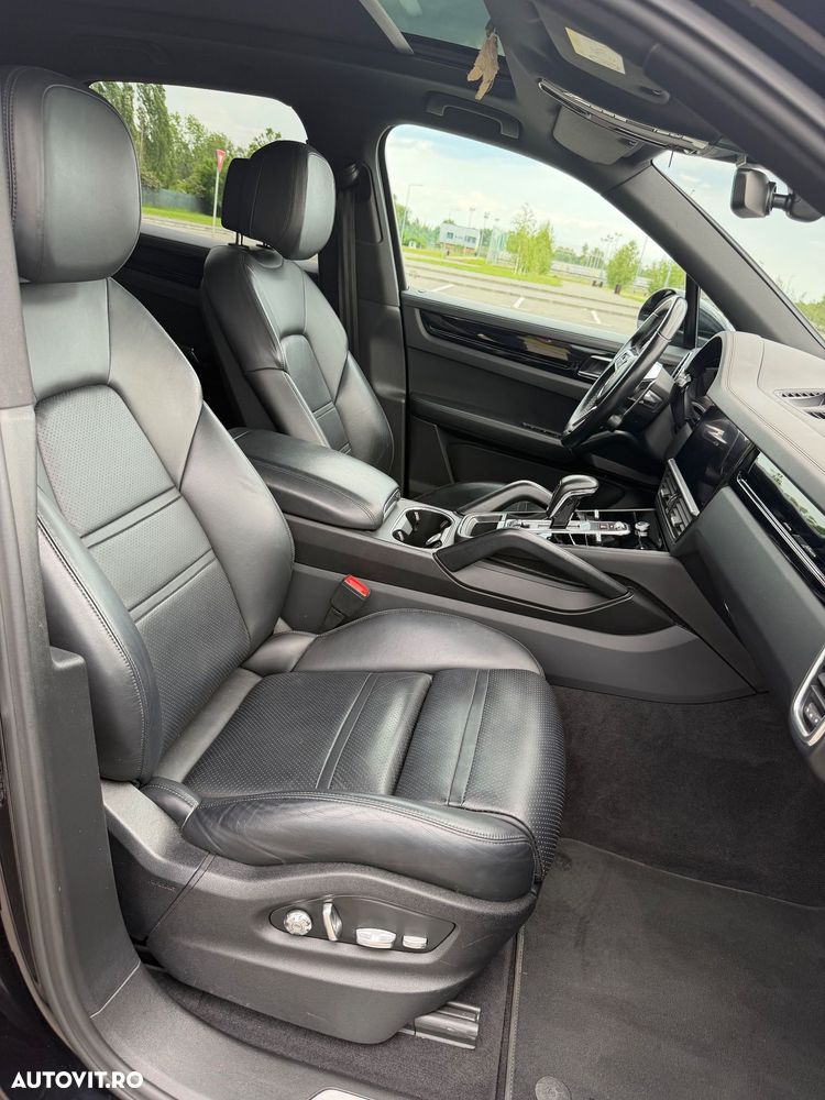 Porsche Cayenne S - 15