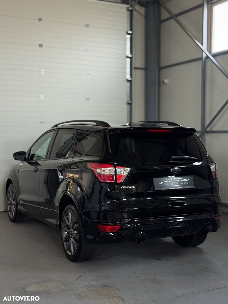 Ford Kuga 1.5 EcoBoost 2x4 ST-Line - 4