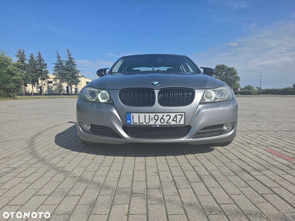 BMW Seria 3 320d xDrive DPF - 2