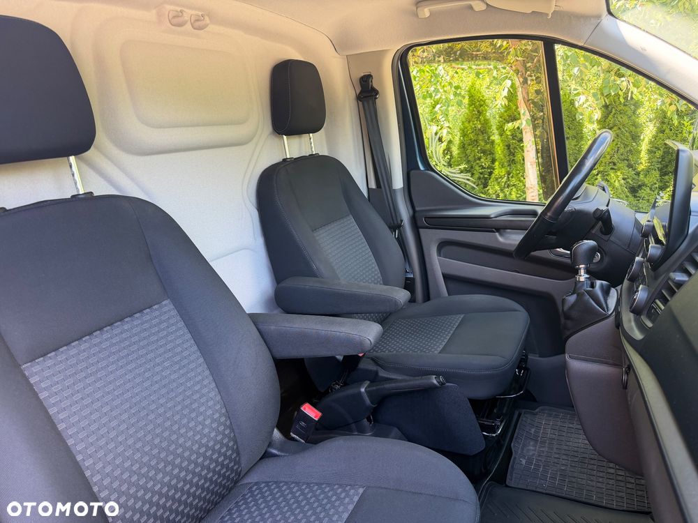 Ford Transit Custom - 9