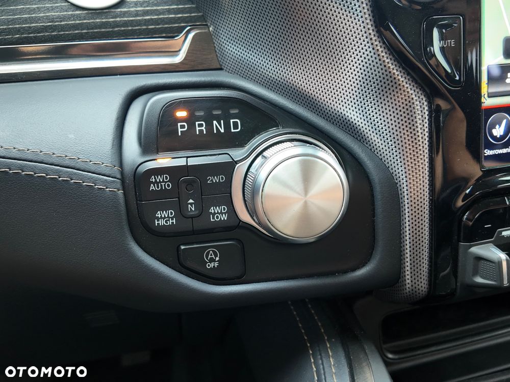 RAM 1500 5.7 Crew Cab Limited - 31