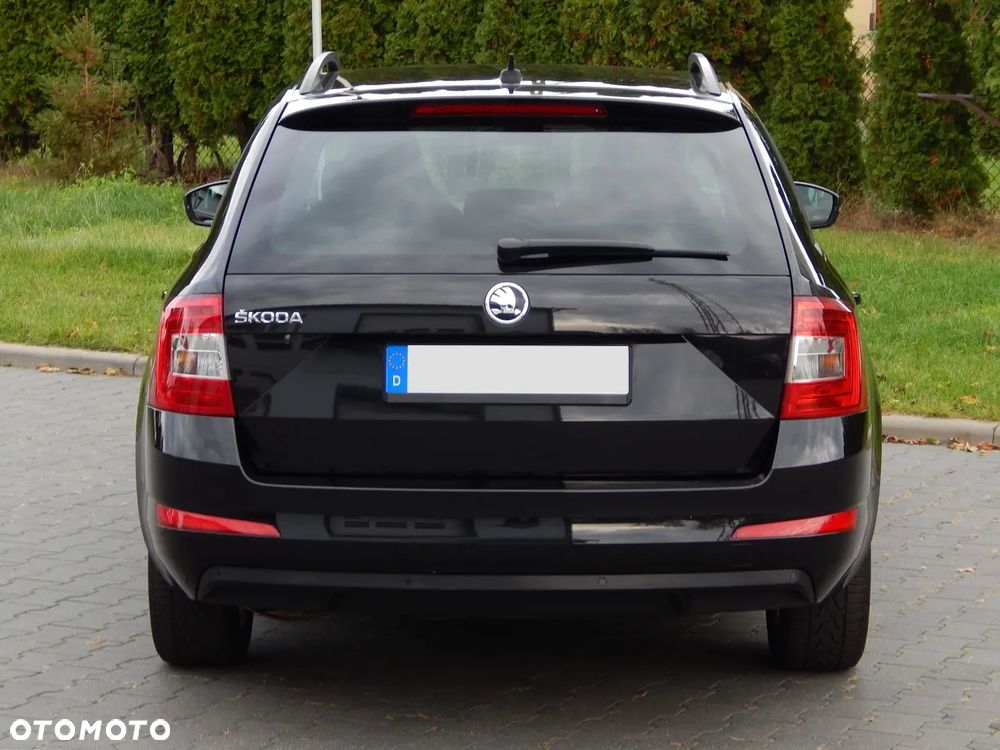 Skoda Octavia 2.0 TDI Edition DSG - 6