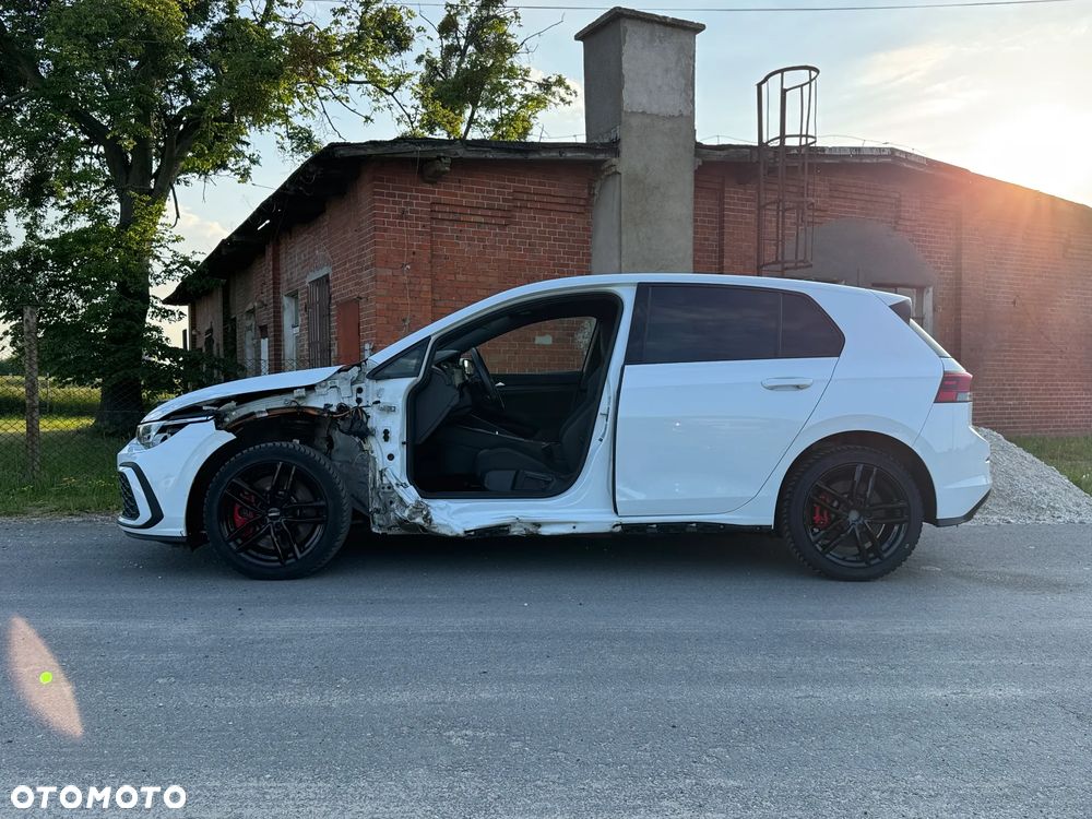 Volkswagen Golf ver-viii-1-4-tsi-plug--in-hybrid-style-dsg - 7