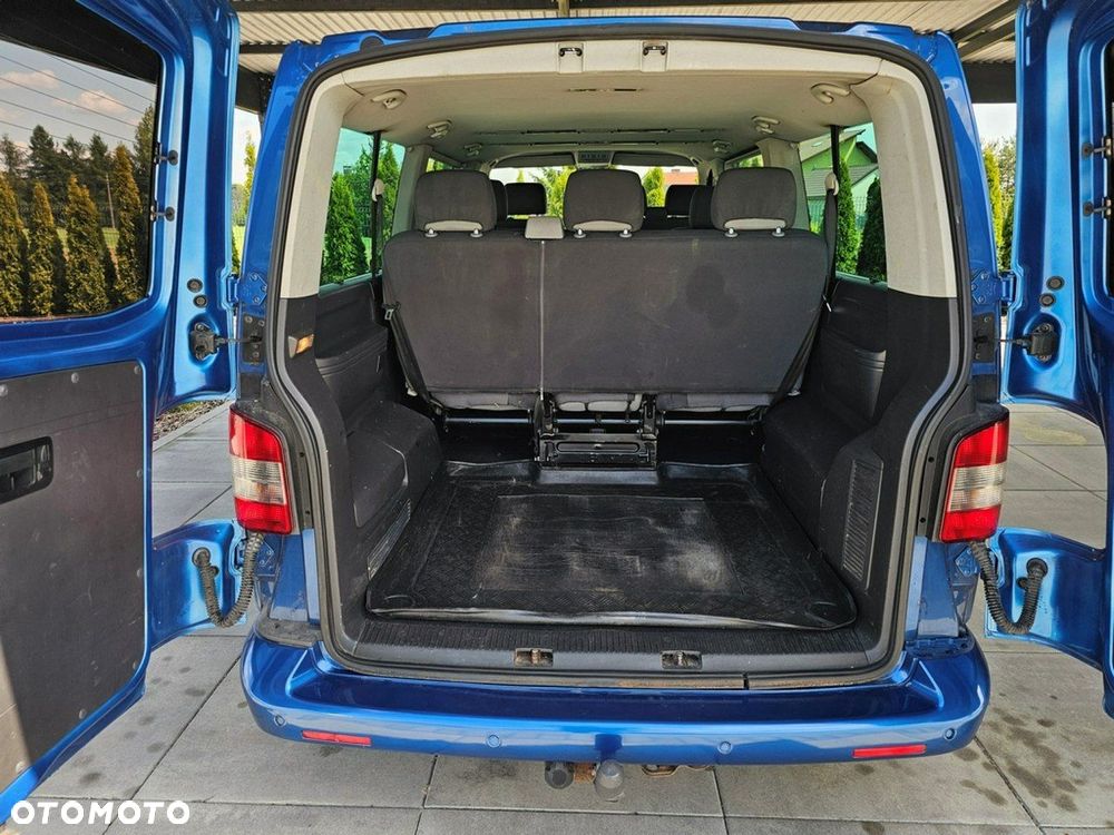 Volkswagen Caravelle - 23