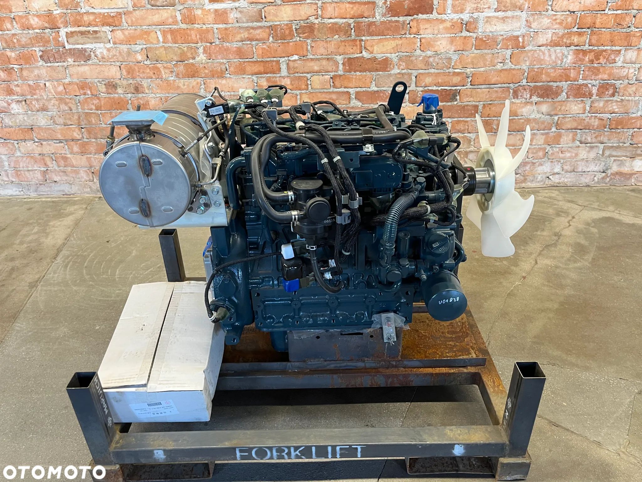 FV23% Silnik Kubota V2403 Nowy Kompletny - 1