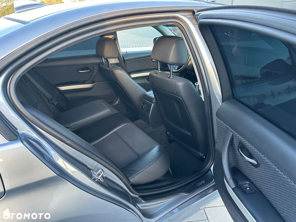 BMW Seria 3 320d Eff.Dynamics - 12