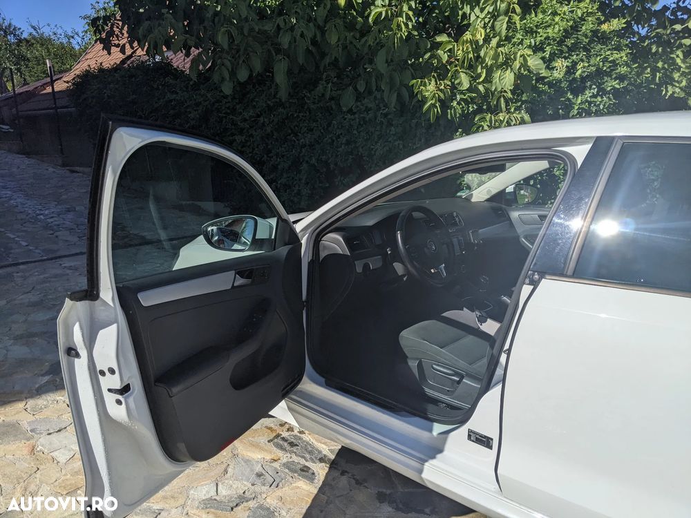 Volkswagen Jetta - 5