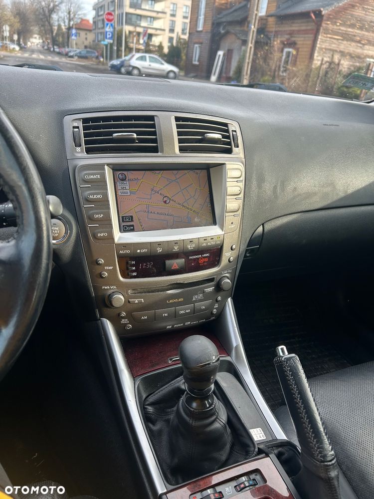 Lexus IS 250 Prestige - 10