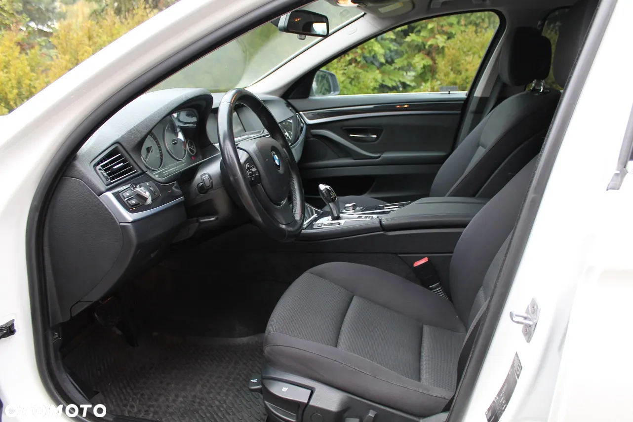 BMW Seria 5 520d Touring - 15